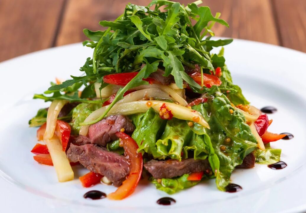Salată de vițel și salată de legume
